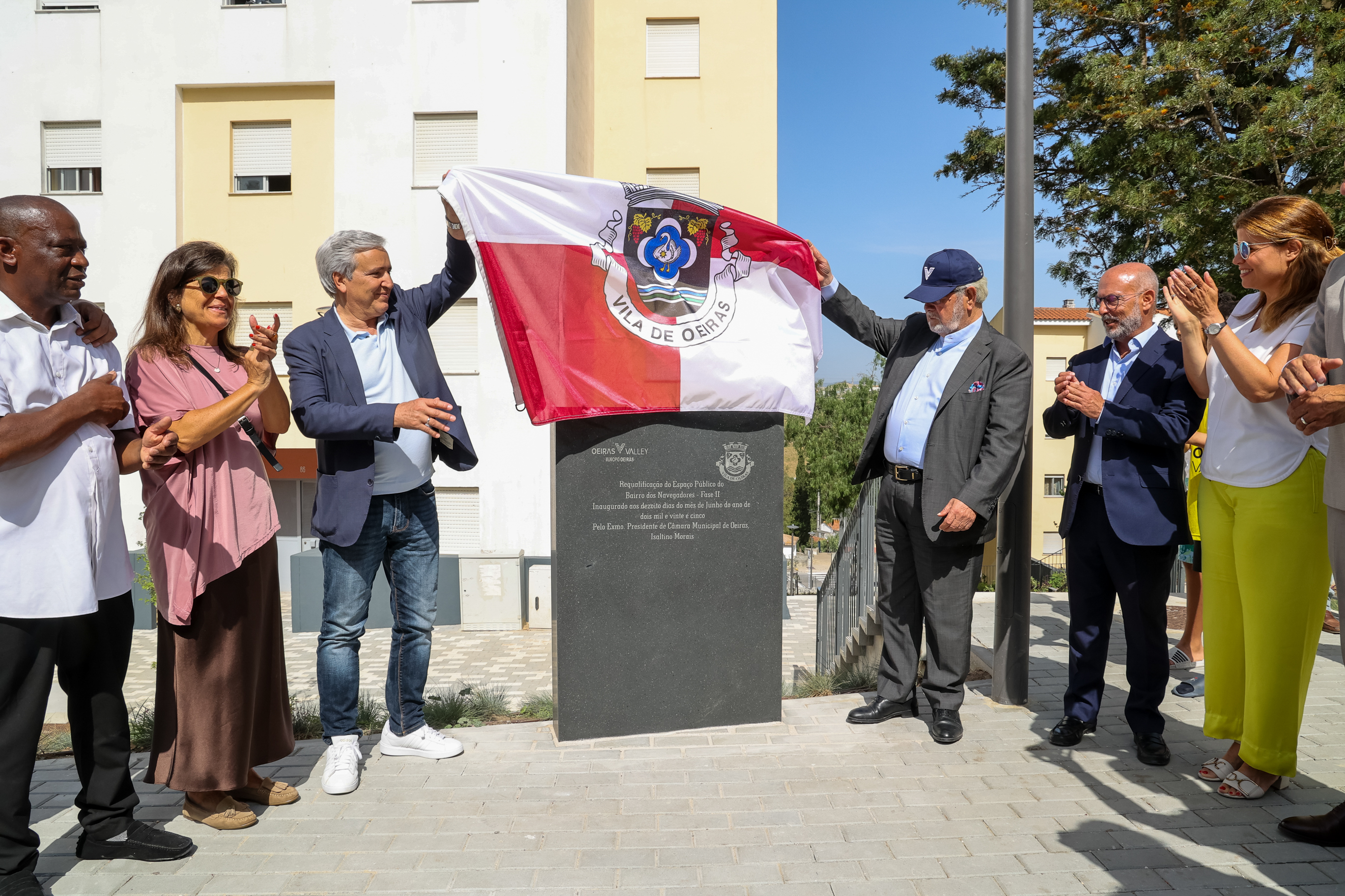 Presidente CMO e outros representantes inauguram obras de requalificação. 