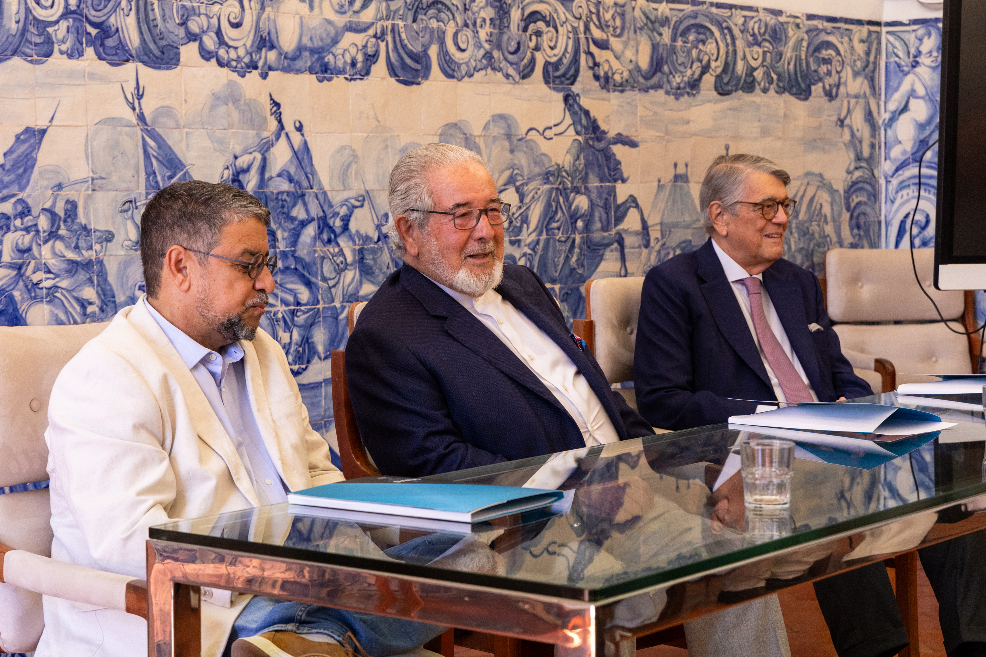 As visitas ao concelho, por parte de delegações estrangeiras, constituem uma excelente oportunidade para partilhar conhecimento e boas práticas com entidades e empresas internacionais, promovendo a cooperação com Municípios de outros países.