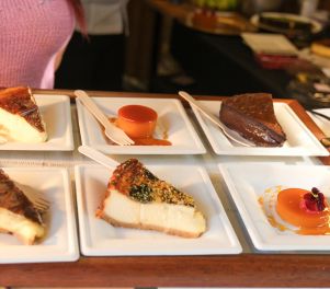 Doces como tarte de queijo, pudim, mousse de chocolate