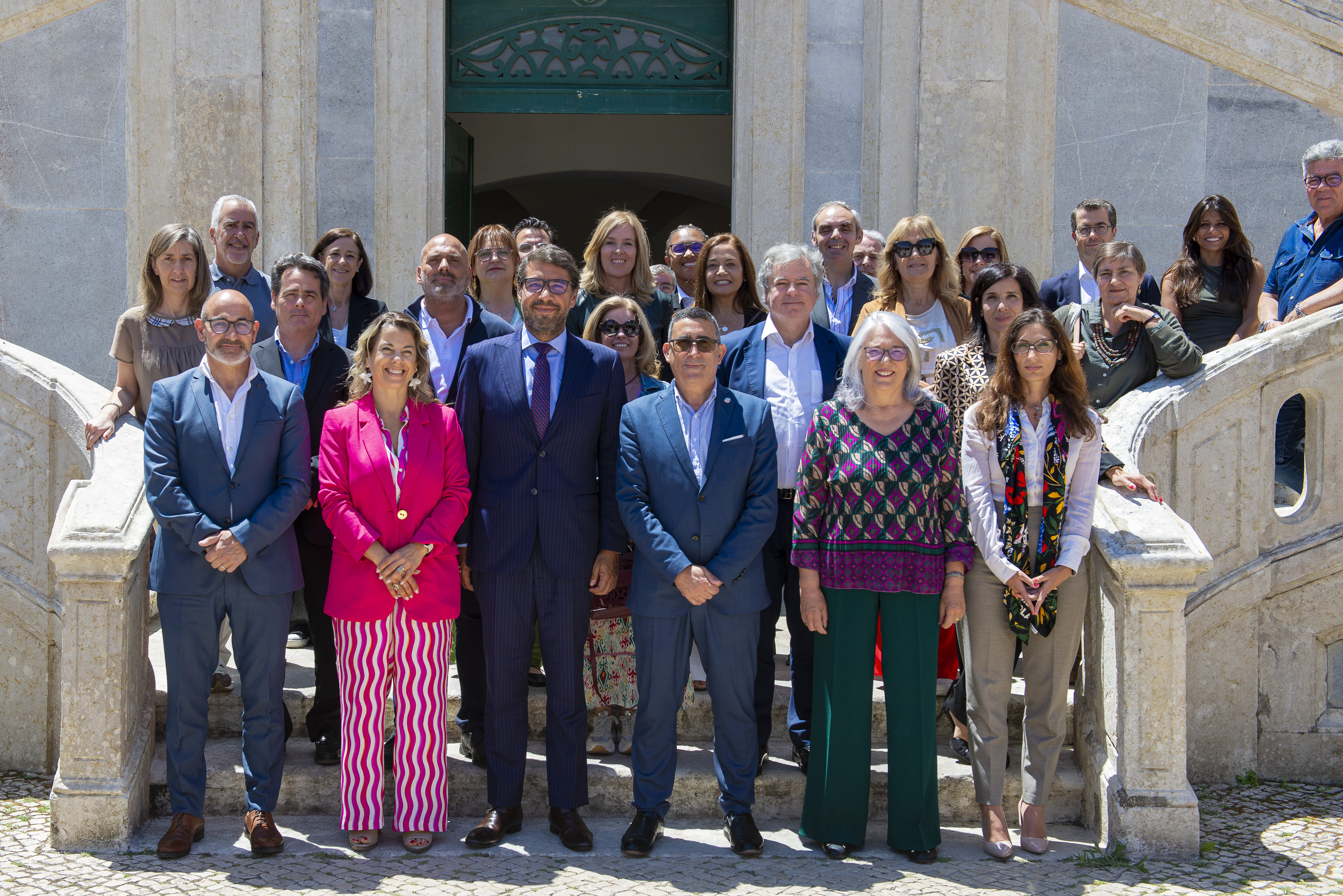 Grupo na entrada do palácio Marquês de Pombal 