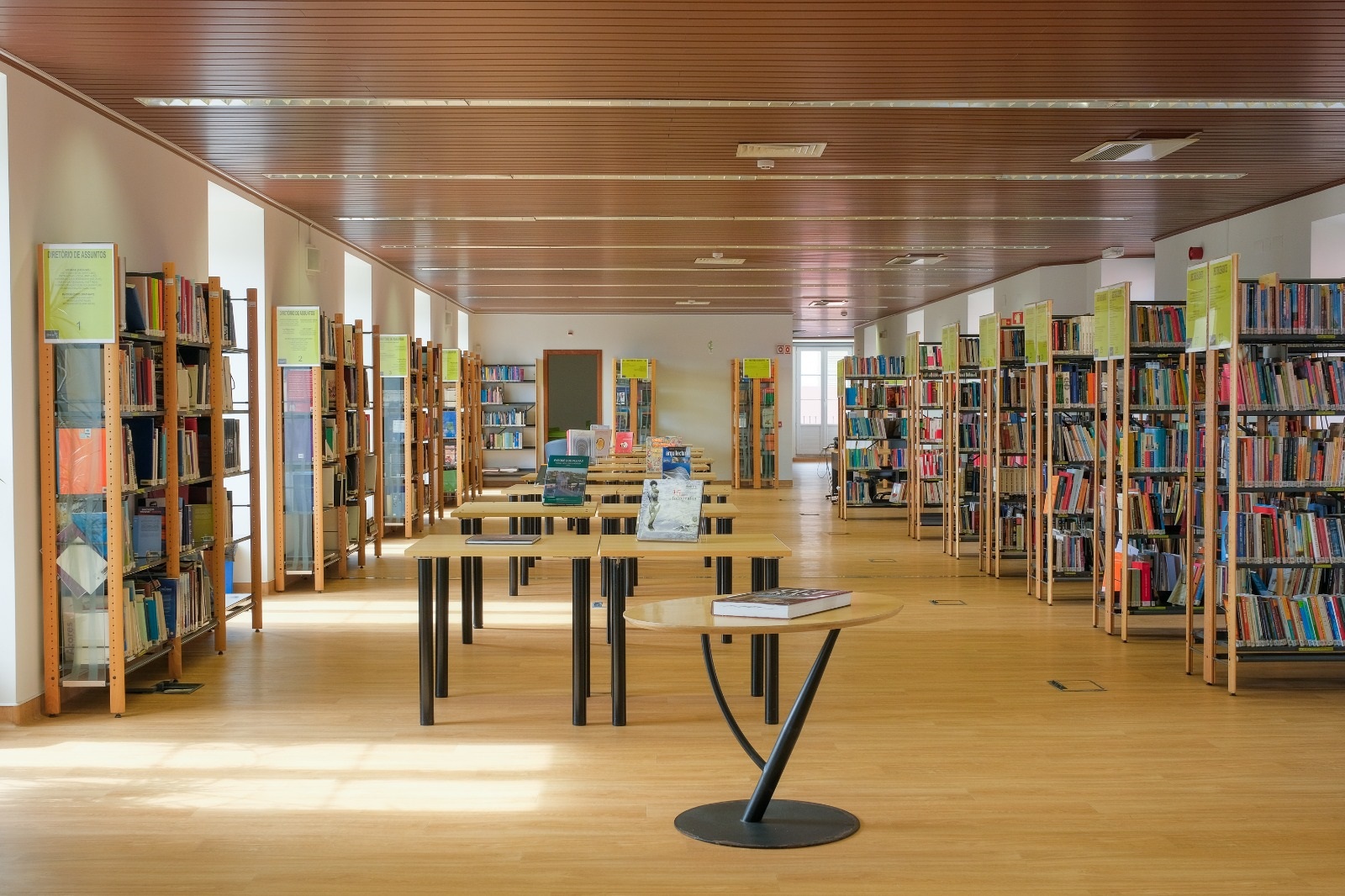 Biblioteca de Algés