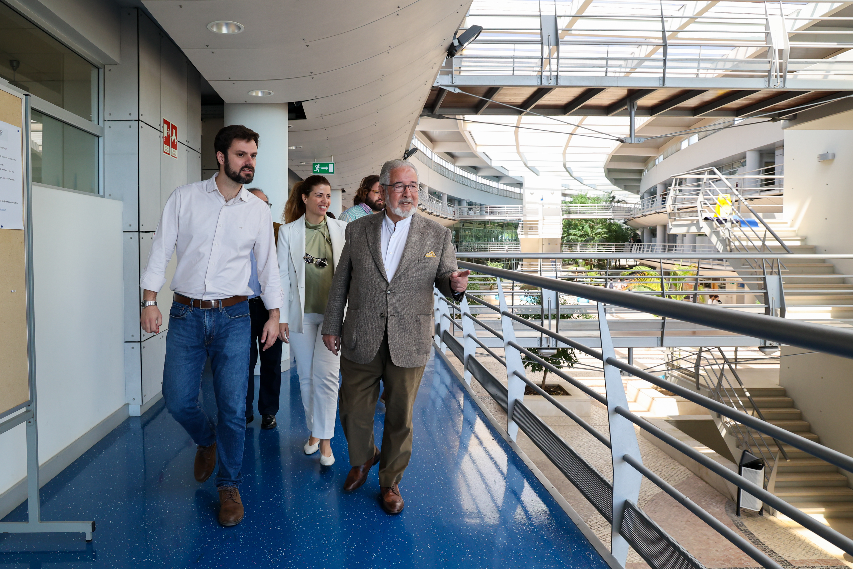 Presidente da CMO, ISaltino Morais, Vereadora Joana Baptista recebidos no IST